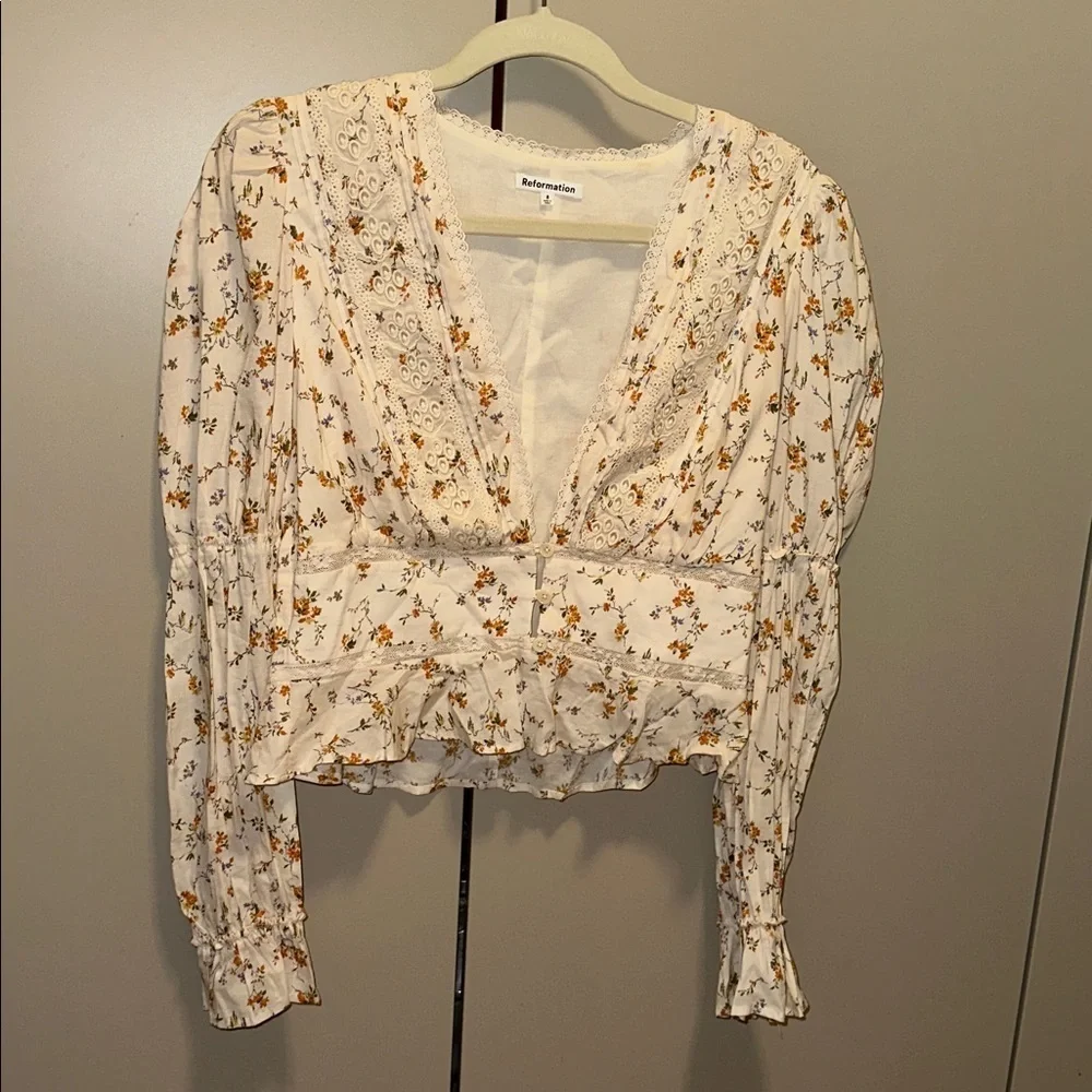 Reformation Meadowlark Long Sleeve Top size 8 - Picture 8 of 13